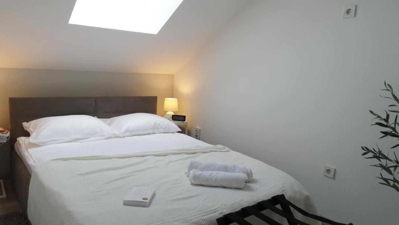 Petite Grey Apartment With Free Private Parking Zagreb Ngoại thất bức ảnh