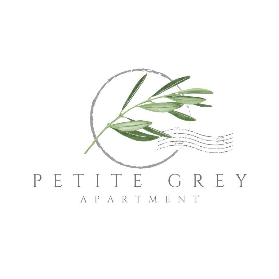 Petite Grey Apartment With Free Private Parking Zagreb Ngoại thất bức ảnh